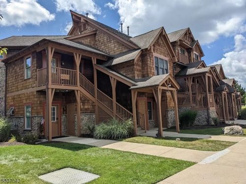 13-3 Maple Cres, Vernon, NJ, 07462-3231 | Card Image