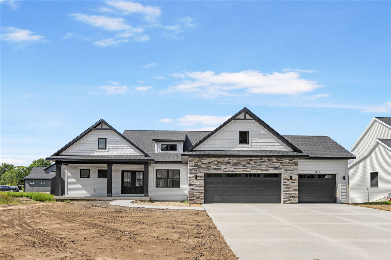 Hidden Ridge Dr, Hudsonville, MI 49426