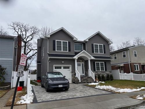 1366 E St, Elmont, NY, 11003-3829 | Card Image