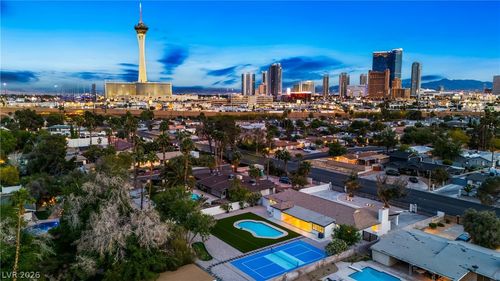 2106 W Oakey Blvd, Las Vegas, NV, 89102-2213 | Card Image