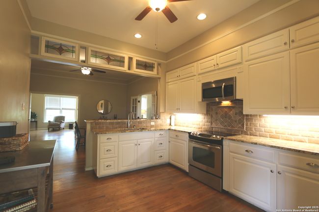 6359 Cooksey Rd, House other with 3 bedrooms, 2 bathrooms and null parking in Adkins TX | Image 27