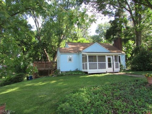 1327 Chelton Dr, Kent, OH, 44240-3264 | Card Image