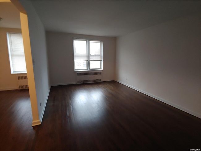APT-7L - 6725 Dartmouth St, Home with 1 bedrooms, 1 bathrooms and null parking in Forest Hills NY | Image 7