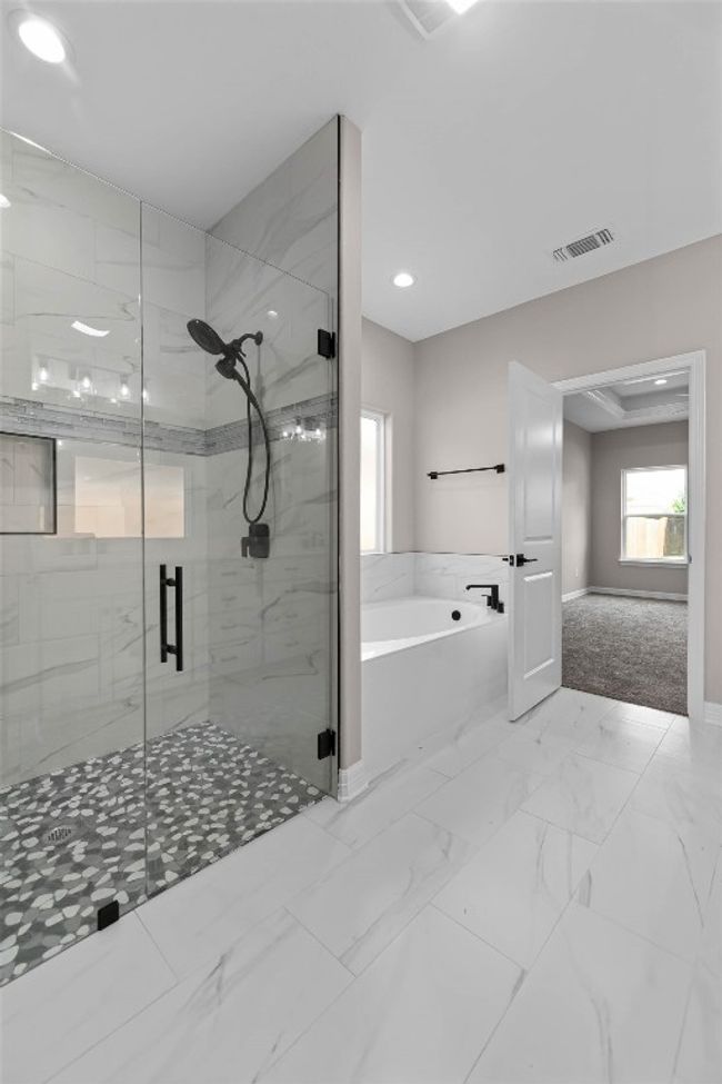 1134 Creekstone Trl, House other with 4 bedrooms, 2 bathrooms and 4 parking in Seguin TX | Image 25