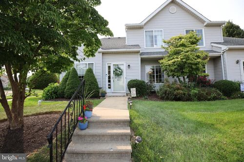 321 Wind Ripple Ct, HARLEYSVILLE, PA, 19438-2392 | Card Image