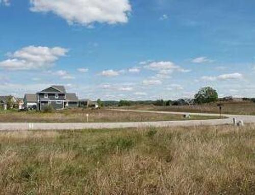 732 Vienna Way, Traverse City, MI, 49696-9371 | Card Image