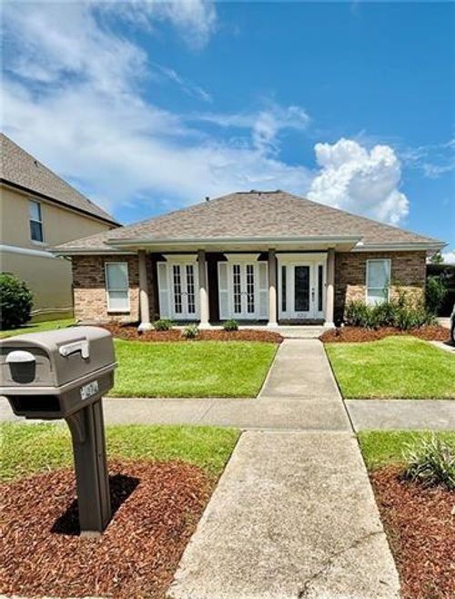 3212 Debouchel Blvd, Meraux, LA, 70075-2221 | Card Image