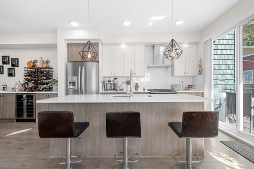 37-24108 104 Ave, Maple Ridge, BC, V2W0J5 | Card Image