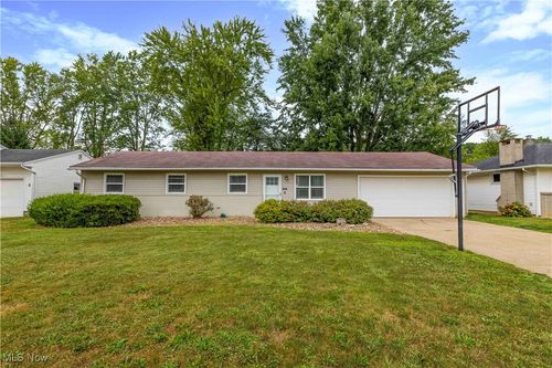 42976 Haven Dr, Elyria, OH, 44035-2041 | Card Image