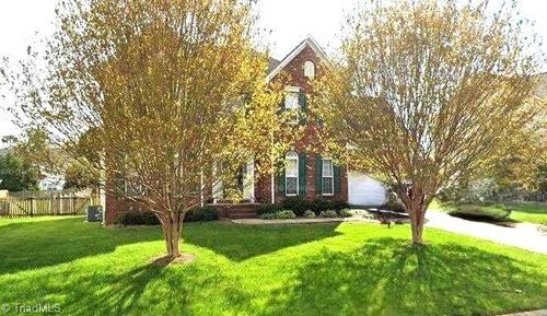 4340 Southern Oak Dr, High Point, NC, 27265-8168 | Card Image
