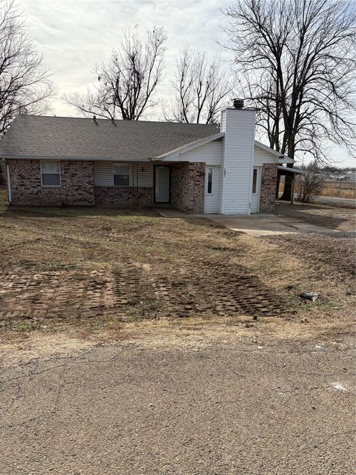 1001 E Pecan St, Cushing, OK, 74023-2325 | Card Image