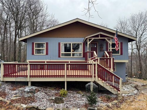105 Pinnacle Ridge Rd, Beech Mountain, NC, 28604-8157 | Card Image