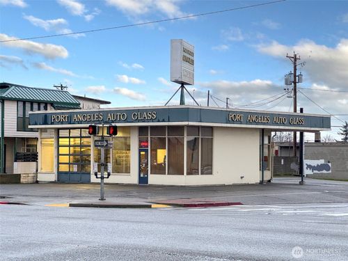 833 E 1st St, Port Angeles, WA, 98362-3606 | Card Image