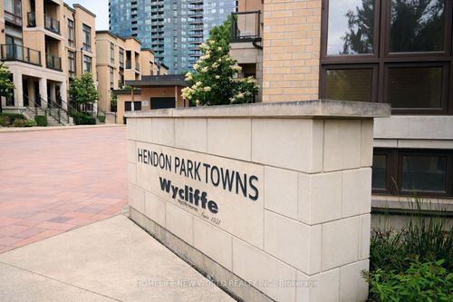 45-19 Eldora Ave, North York, ON, M2M0B5 | Card Image