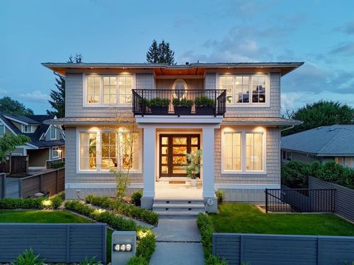 449 E 15th St, North Vancouver, BC, V7L2R9 | Card Image