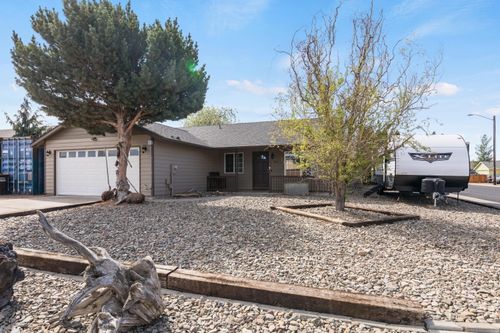 906 Ne Mahogany St, Prineville, OR, 97754-9187 | Card Image