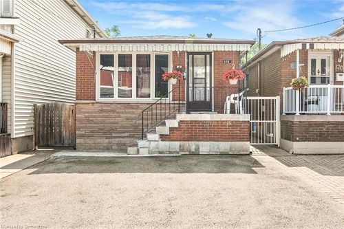 172 Gibson Ave, Hamilton, ON, L8L6J8 | Card Image