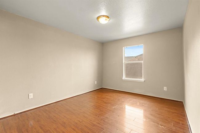 Upstairs Guest Bedroom (3) | Image 20