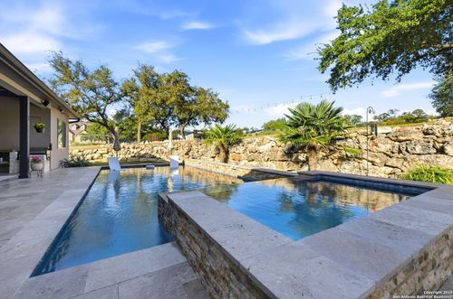 6 Sendero Pt, Fair Oaks Ranch, TX, 78015-4051 | Card Image