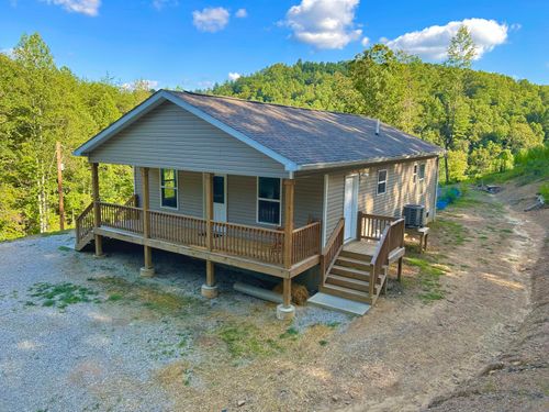 260 Bethesda Mission Rd, Campton, KY, 41301-9489 | Card Image