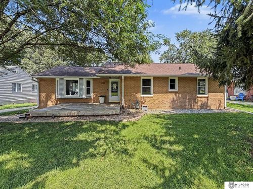 6132 Huntington Ave, Lincoln, NE, 68507-2443 | Card Image
