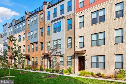 44531 Wolfhound Sq, ASHBURN, VA, 20147-6347 | Card Image