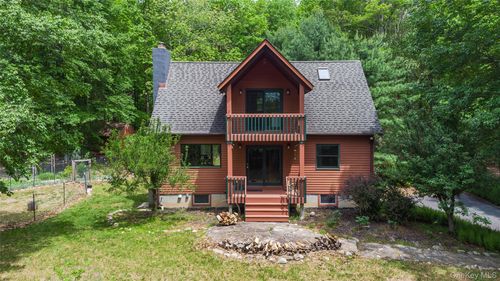 182 Frey Rd, Pine Bush, NY, 12566-4902 | Card Image