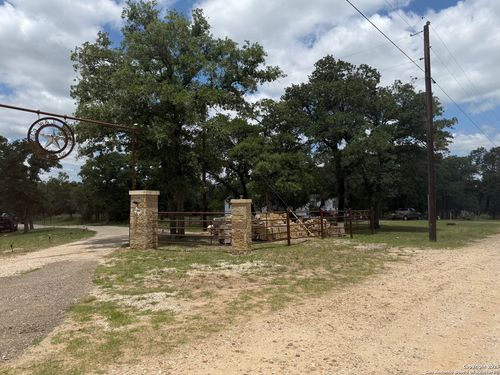 108 Deep Woods Dr, Seguin, TX, 78155-8203 | Card Image