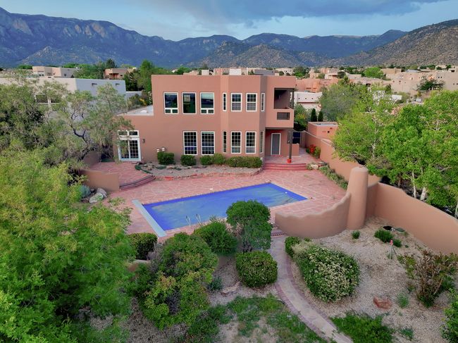 5805 Mariola Pl Ne, House other with 4 bedrooms, 5 bathrooms and null parking in Albuquerque NM | Image 6