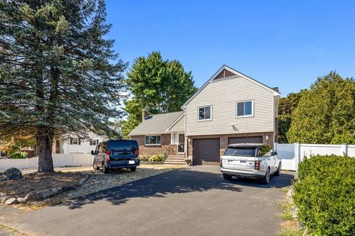 46 Juniper Dr, Saugus, MA, 01906-3166 | Card Image