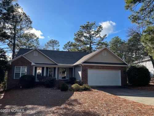 3 Hialeah Pl, Pinehurst, NC, 28374-8490 | Card Image