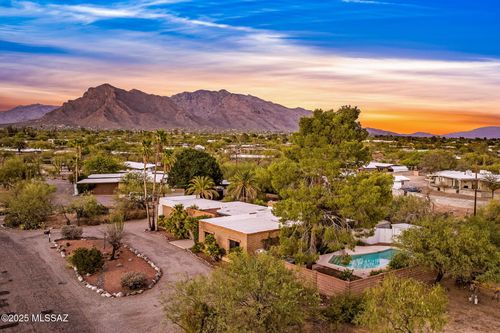 1925 W Omar Dr, Tucson, AZ, 85704-1242 | Card Image