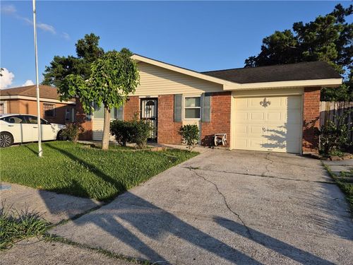 2425 Ramsey Dr, Marrero, LA, 70072-6116 | Card Image