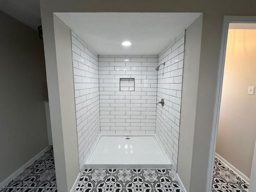 223 Wedgewood St, Lake Jackson, TX, 77566-4421 | Card Image