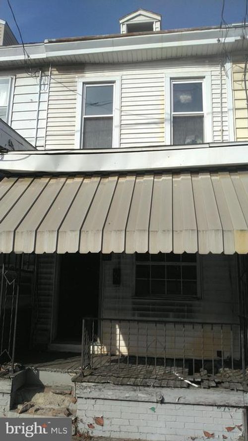 621 E Centre St, MAHANOY CITY, PA, 17948-2829 | Card Image