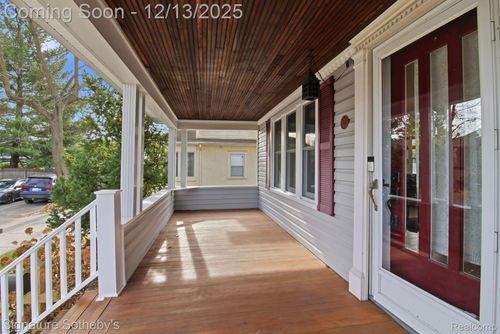 923 Center St, Royal Oak, MI, 48067-1713 | Card Image