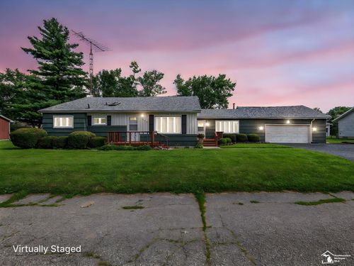 4418 Center 2nd St, Luna Pier, MI, 48157-9503 | Card Image