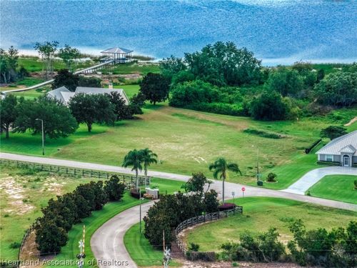 135 S Bear Pointe Dr, LAKE PLACID, FL, 33852-5849 | Card Image