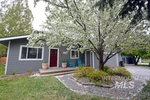 530 Eureka Dr, Hailey, ID, 83333-8595 | Card Image