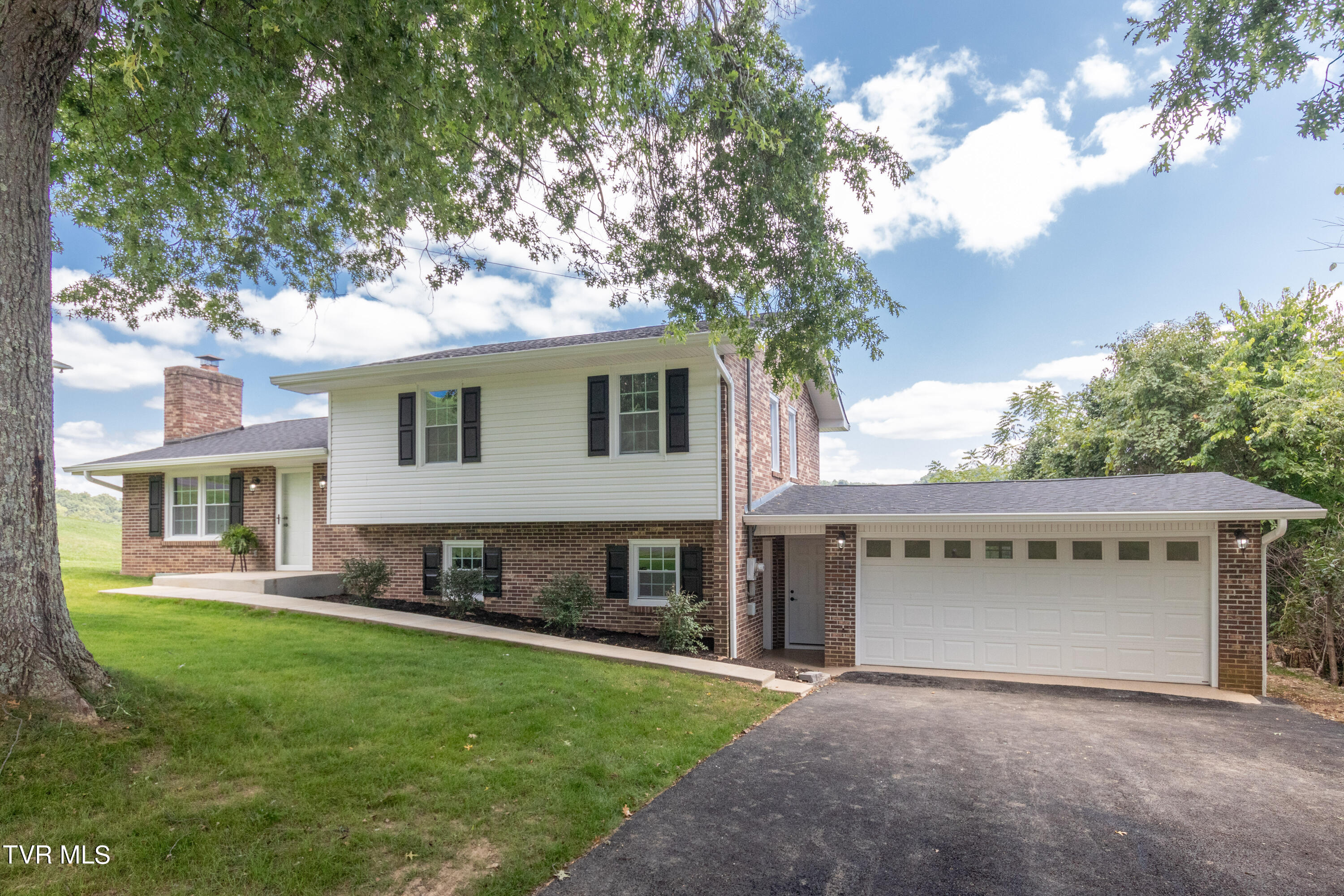 Appleton Dr, Bristol, VA 24202