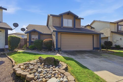 1205 E Ferguson Ave, Visalia, CA, 93292-2266 | Card Image