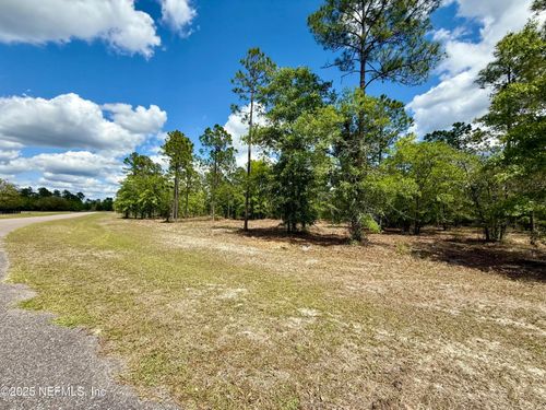 16330 Deacon Dr, BRYCEVILLE, FL, 32009-0090 | Card Image