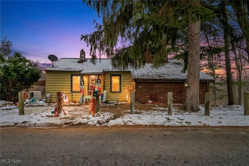 428 Canova Dr, Coventry Township, OH, 44319-1606 | Card Image