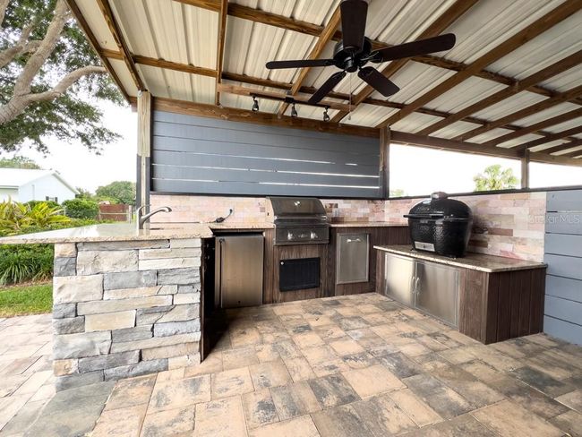 812 Jameson Rd, House other with 3 bedrooms, 2 bathrooms and null parking in Lithia FL | Image 31