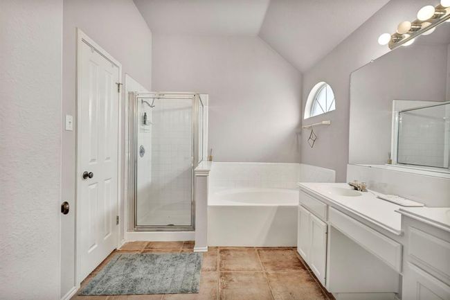 Primary Bathroom | Image 14