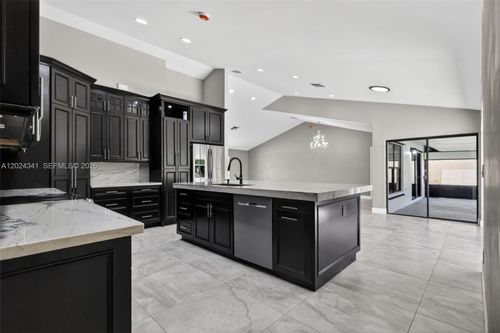 9654 Sun Pointe Dr, Boynton Beach, FL, 33437-3330 | Card Image