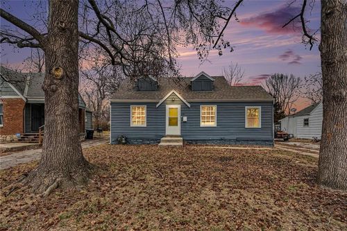 1434 E 80th St, Kansas City, MO, 64131-2356 | Card Image