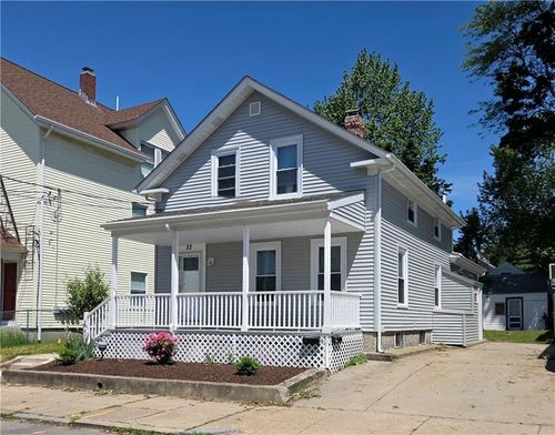 32 Gooding St, Pawtucket, RI, 02860-1212 | Card Image