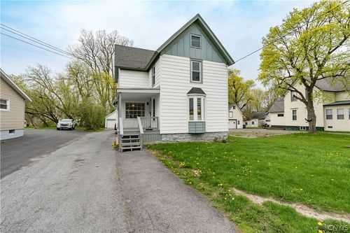 823 Mill St, Watertown, NY, 13601-1503 | Card Image