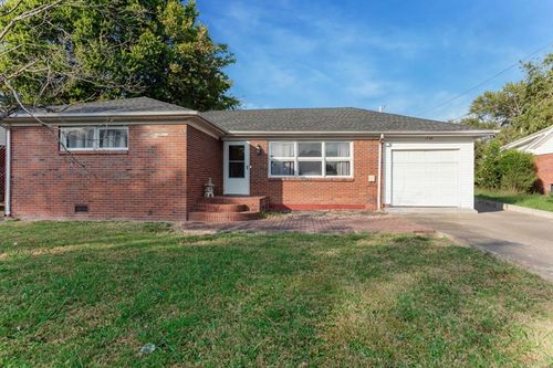 1720 Calvin Dr, Hopkinsville, KY, 42240-5002 | Card Image